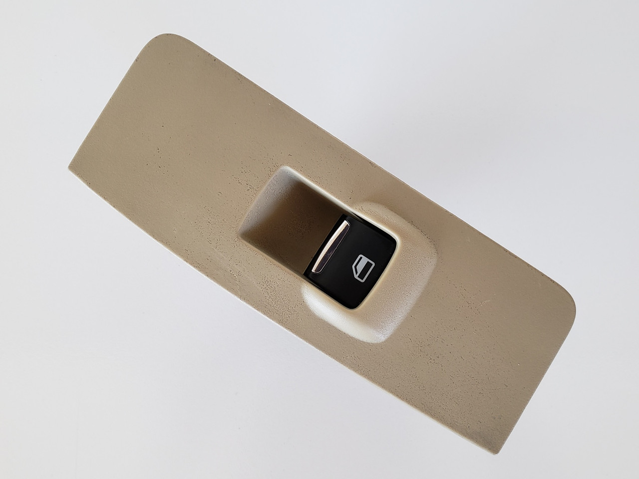 13-19 Ford Taurus BB5T-14529-ACW Right Rear Passenger Window Switch OEM 13-19 Ford Taurus BB5T-14529-ACW Right Rear Passenger Window Switch OEM