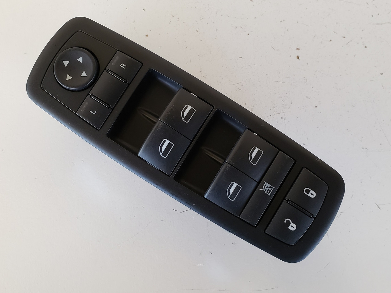 08 09 10 11 12 Jeep Liberty Drivers Side Left Master Window Switch OEM