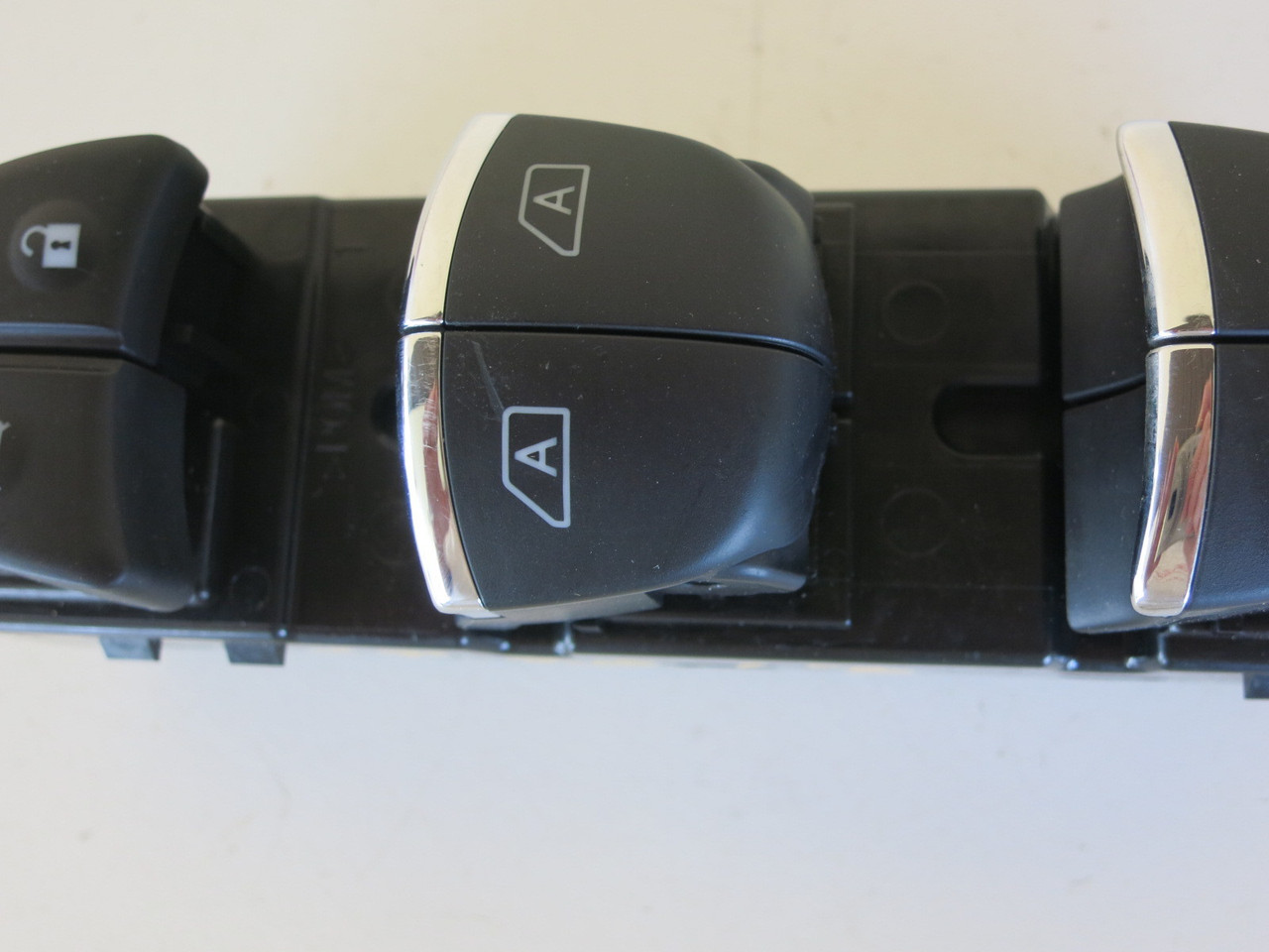 16 17 Nissan Maxima Drivers Side Left Master Window Switch OEM 16 17 Nissan Maxima Drivers Side Left Master Window Switch OEM