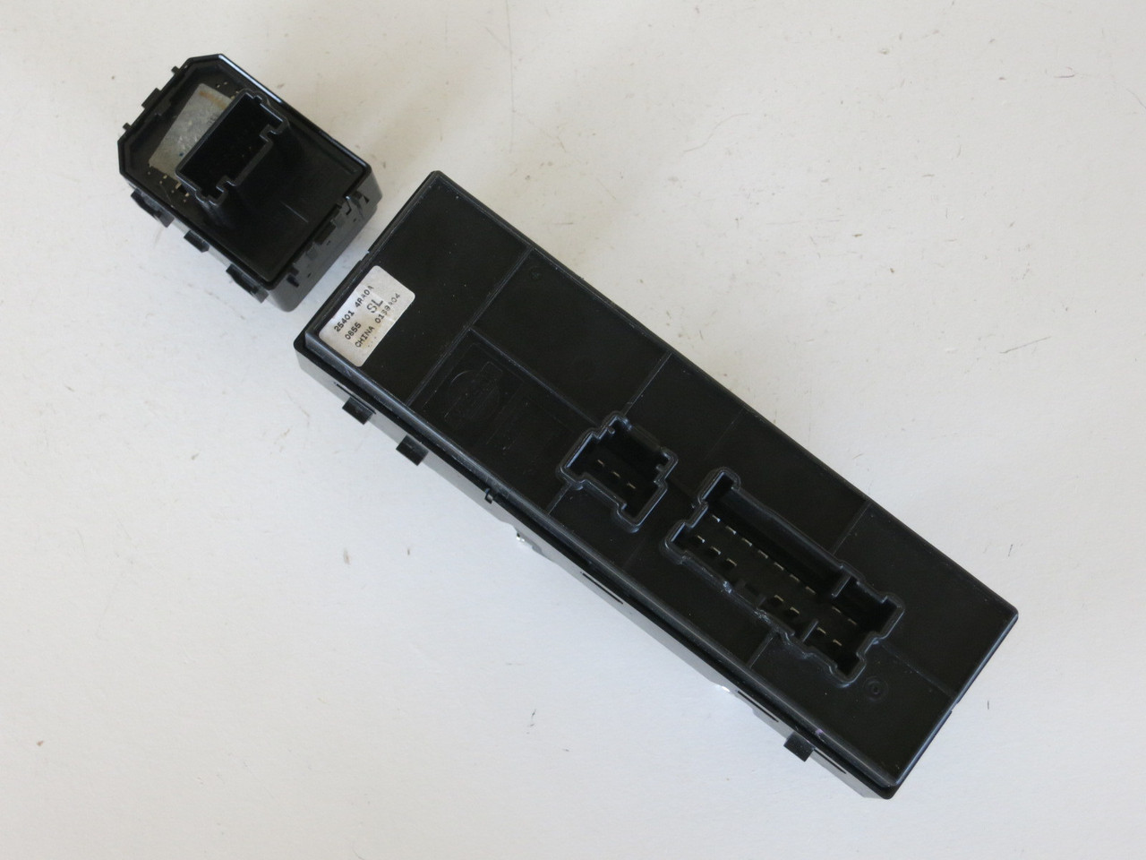 16 17 Nissan Maxima Drivers Side Left Master Window Switch OEM 16 17 Nissan Maxima Drivers Side Left Master Window Switch OEM