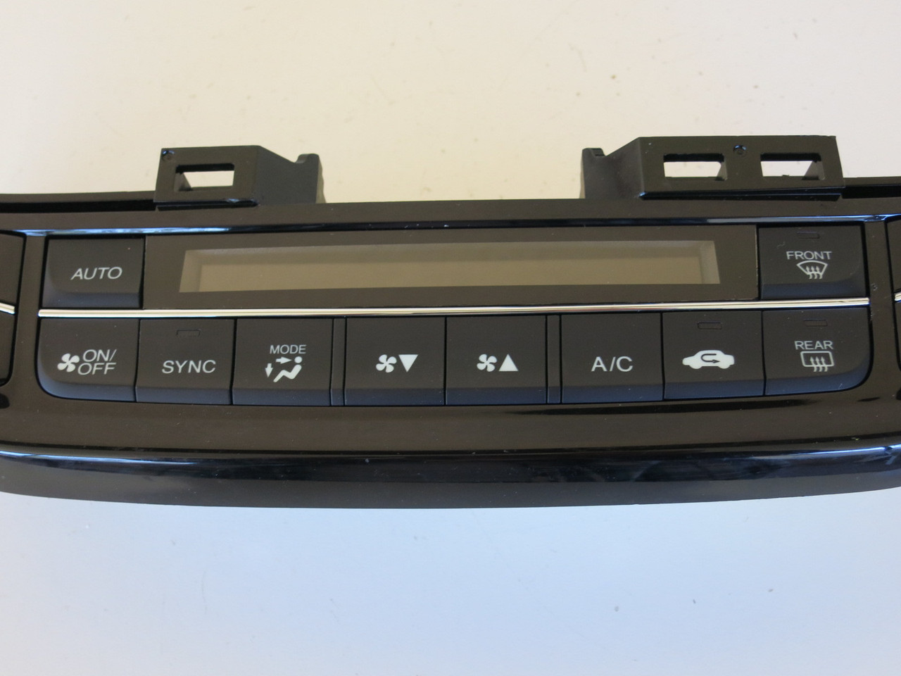 16 Honda Accord Climate Control Panel Temperature Unit A/C Heater 16 Honda Accord Climate Control Panel Temperature Unit A/C Heater