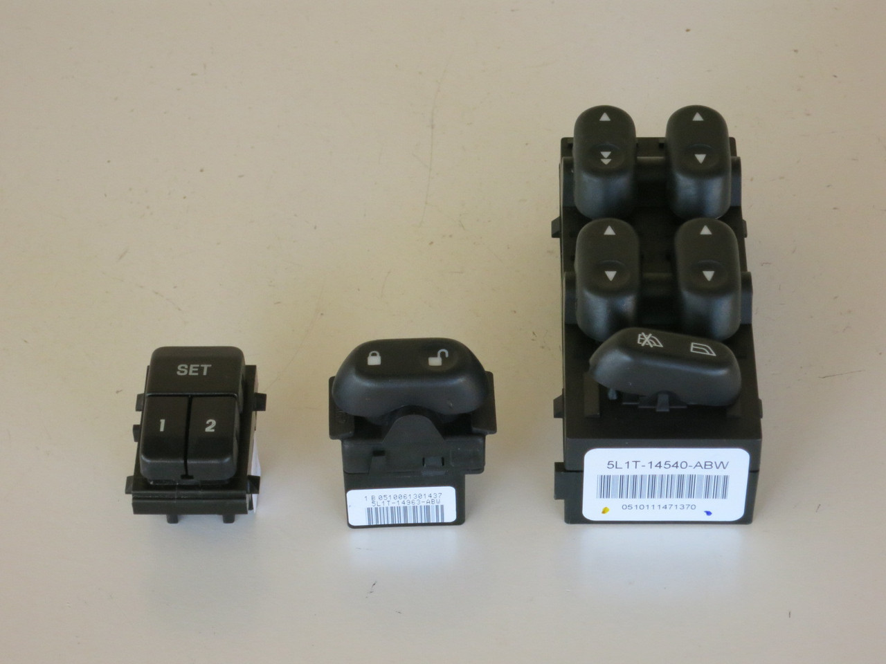 03 04 05 06 Ford Expedition Drivers Side Left Master Window Switch OEM