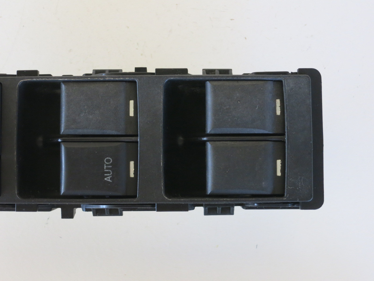 11 12 13 14 15 16 17 Jeep Compass Drivers Side Left Master Window Switch OEM 11 12 13 14 15 16 17 Jeep Compass Drivers Side Left Master Window Switch OEM