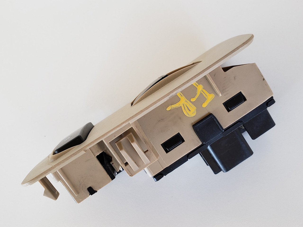 07-17 Gmc Acadia 15913237 Right Front Passenger Window Switch OEM