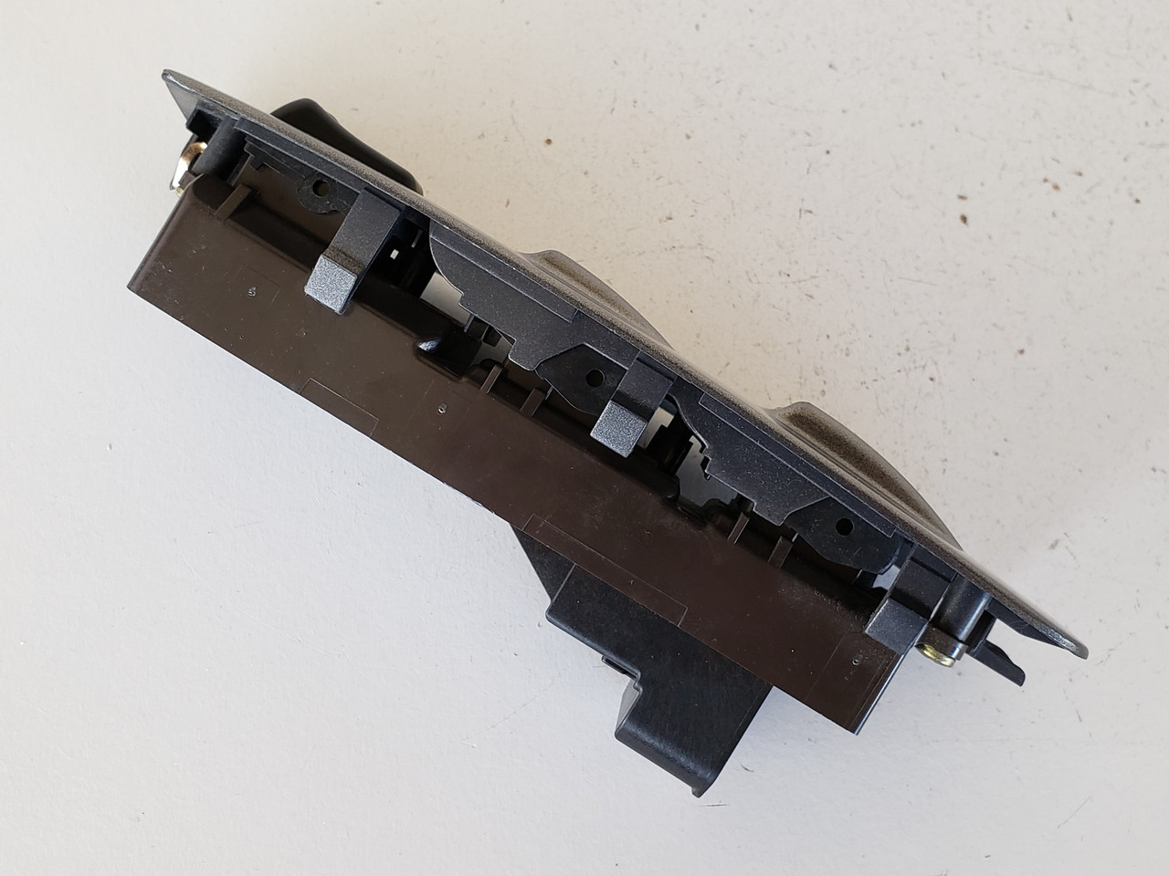 05-08 Toyota Matrix 84820-01021 Drivers Side Left Master Window