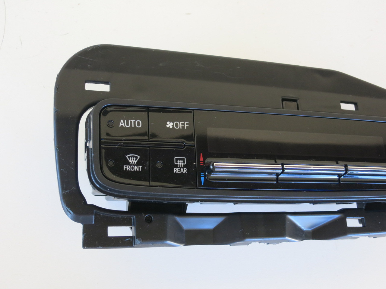 17 Toyota Corolla Sedan Climate Control Panel Temperature Unit A/C Heater 17 Toyota Corolla Sedan Climate Control Panel Temperature Unit A/C Heater