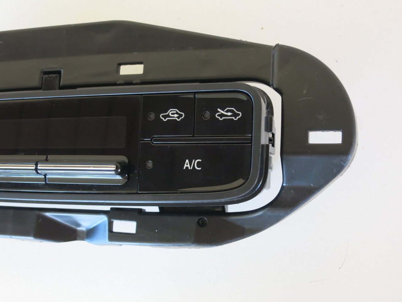 17 Toyota Corolla Sedan Climate Control Panel Temperature Unit A/C Heater 17 Toyota Corolla Sedan Climate Control Panel Temperature Unit A/C Heater