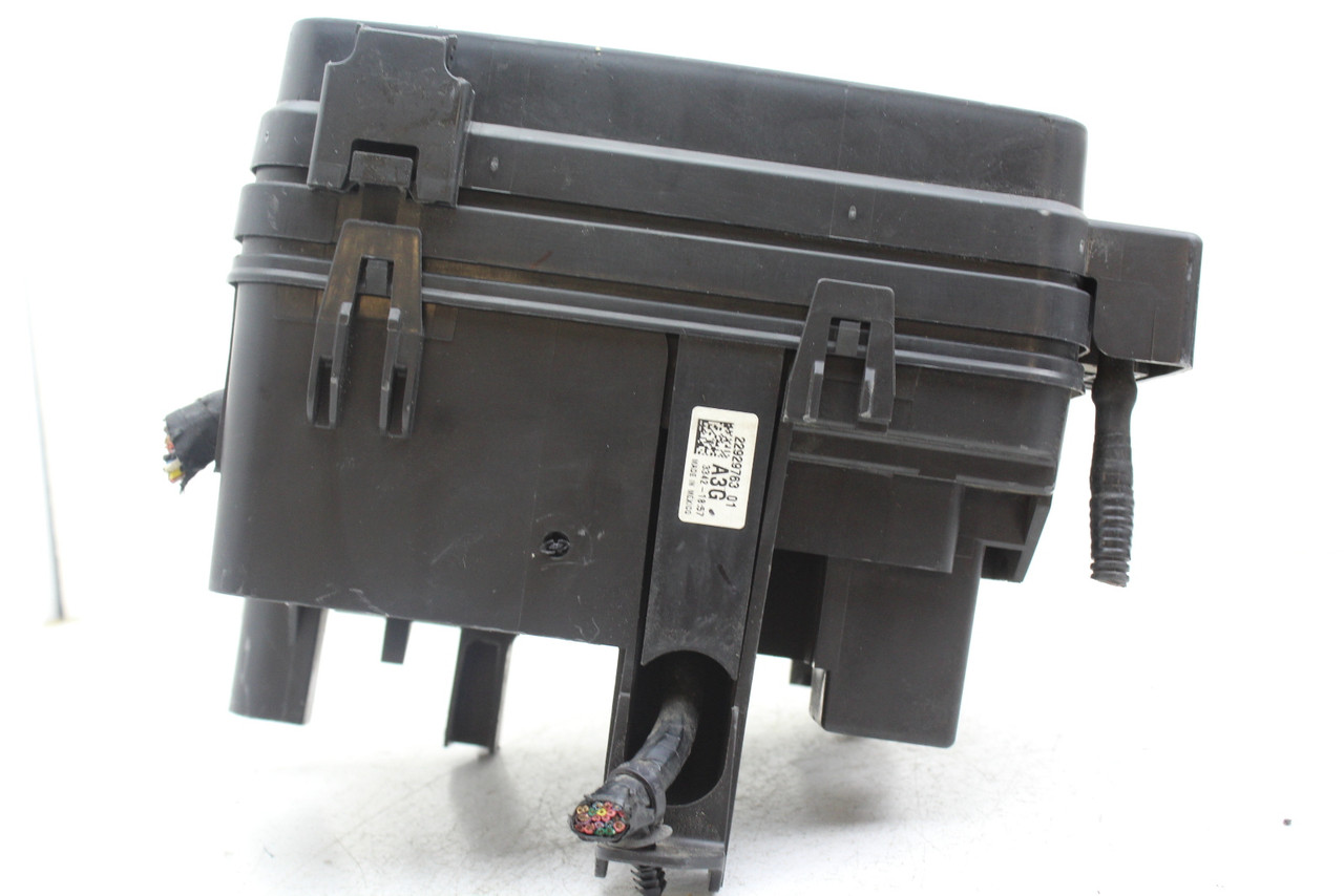 13 14 15 16 Chevrolet Chevy Equinox 22929763 Fusebox Fuse Box Relay Unit Module 13 14 15 16 Chevrolet Chevy Equinox 22929763 Fusebox Fuse Box Relay Unit Module
