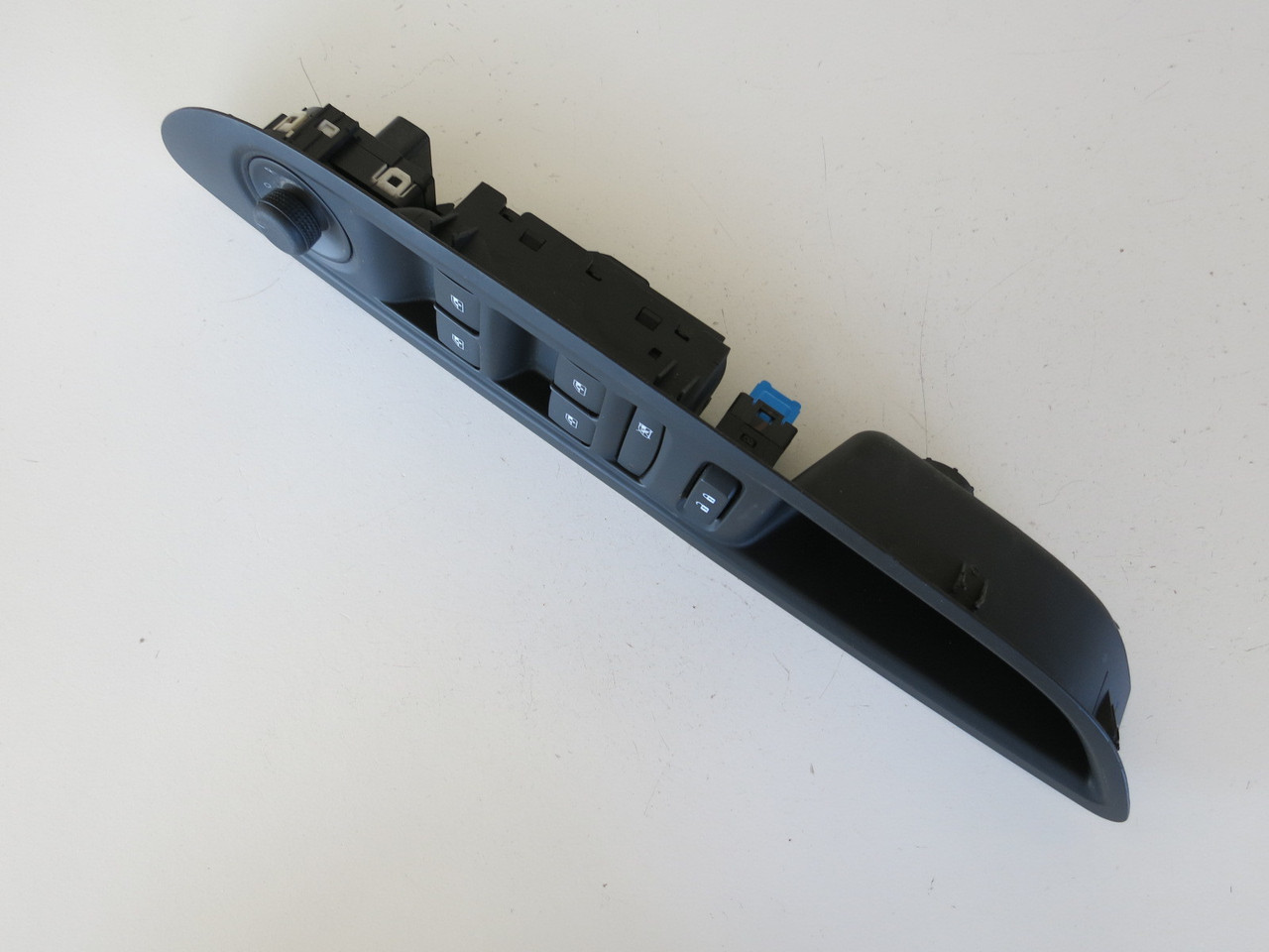 14 15 16 Buick Encore Drivers Side Left Master Window Switch OEM 14 15 16 Buick Encore Drivers Side Left Master Window Switch OEM