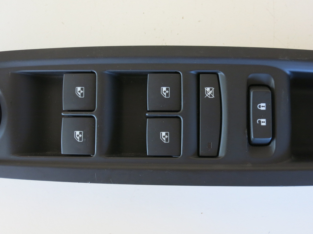 14 15 16 Buick Encore Drivers Side Left Master Window Switch OEM 14 15 16 Buick Encore Drivers Side Left Master Window Switch OEM
