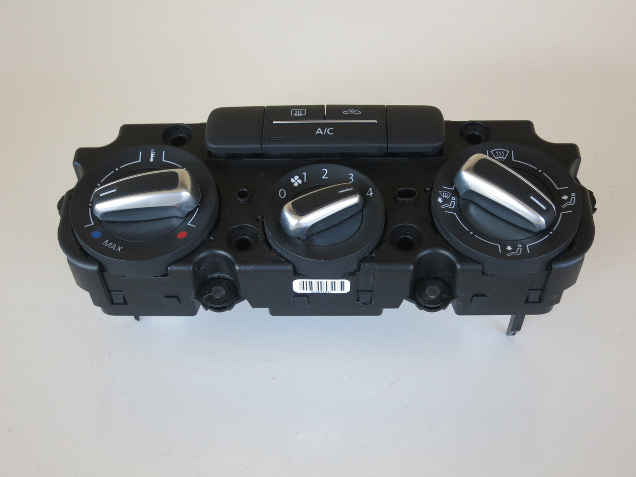 15 16 17 VW Jetta Sedan Climate Control Panel Temperature Unit A/C Heater 15 16 17 VW Jetta Sedan Climate Control Panel Temperature Unit A/C Heater