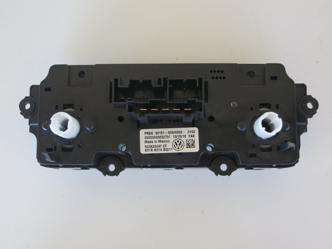 15 16 17 VW Jetta Sedan Climate Control Panel Temperature Unit A/C Heater 15 16 17 VW Jetta Sedan Climate Control Panel Temperature Unit A/C Heater