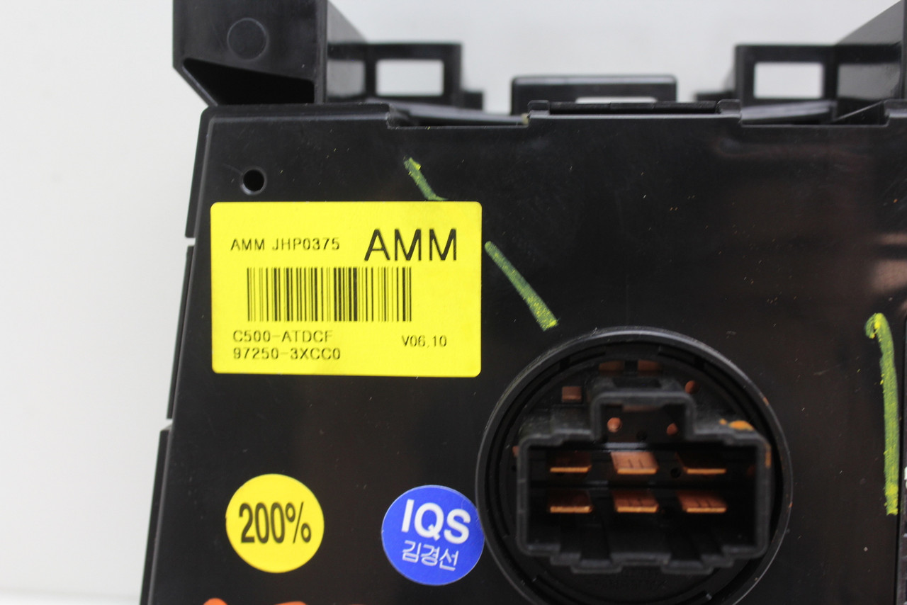 14-16 Hyundai Elantra 97250-3XCC0 Climate Control Panel Temperature A/C Heater 14-16 Hyundai Elantra 97250-3XCC0 Climate Control Panel Temperature A/C Heater