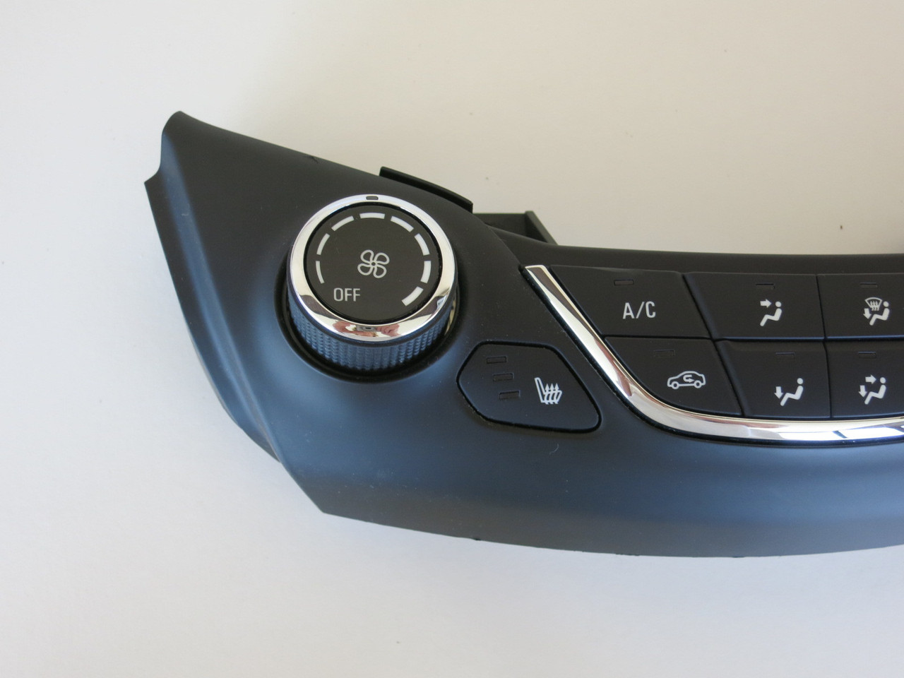 16 17 Chevy Cruze Climate Control Panel Temperature Unit A/C Heater 16 17 Chevy Cruze Climate Control Panel Temperature Unit A/C Heater