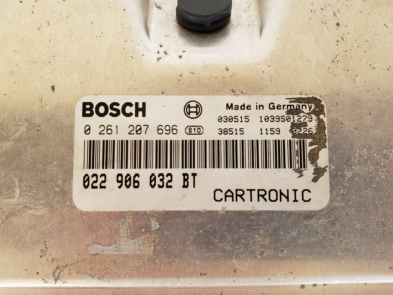 2003-2006 Cayenne 0 261 207 696 Computer Brain Engine Control ECU