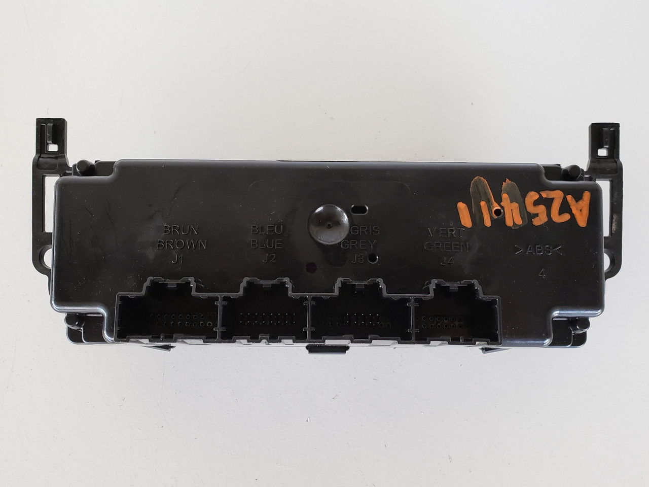 06-11 Chevy Impala 15909084 Climate Control Panel Temperature Unit A/C Heater