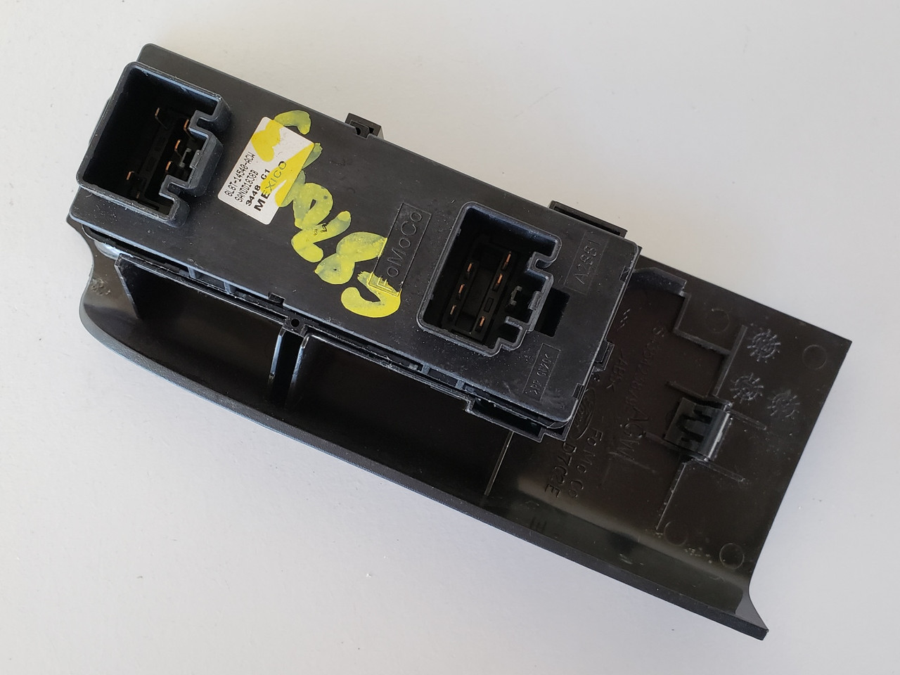 08-11 Ford Focus 8L8T-14540-ACW Drivers Side Left Master Window Switch OEM