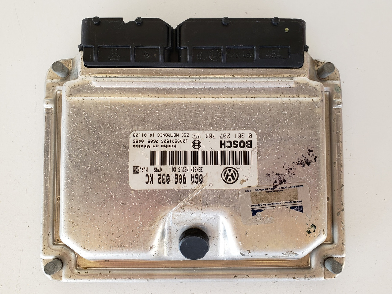 2003 VW Beetle 06A 906 032 KC Computer Brain Engine Control ECU ECM EBX Module