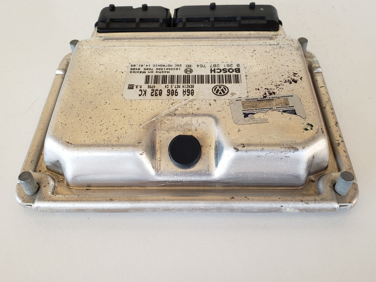 2003 VW Beetle 06A 906 032 KC Computer Brain Engine Control ECU ECM EBX Module