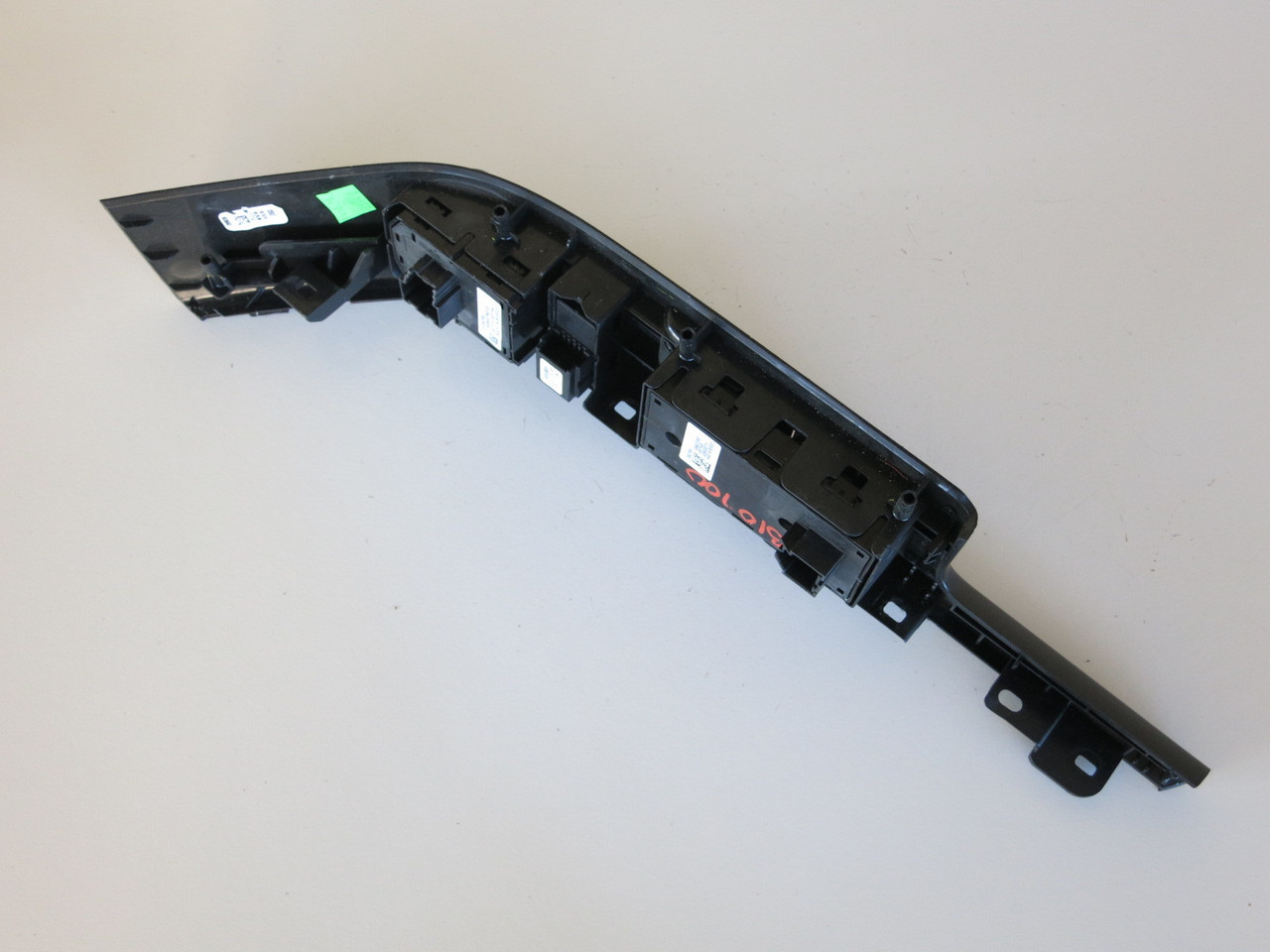 14 15 Gmc Sierra 1500 Drivers Side Left Master Window Switch OEM 14 15 Gmc Sierra 1500 Drivers Side Left Master Window Switch OEM