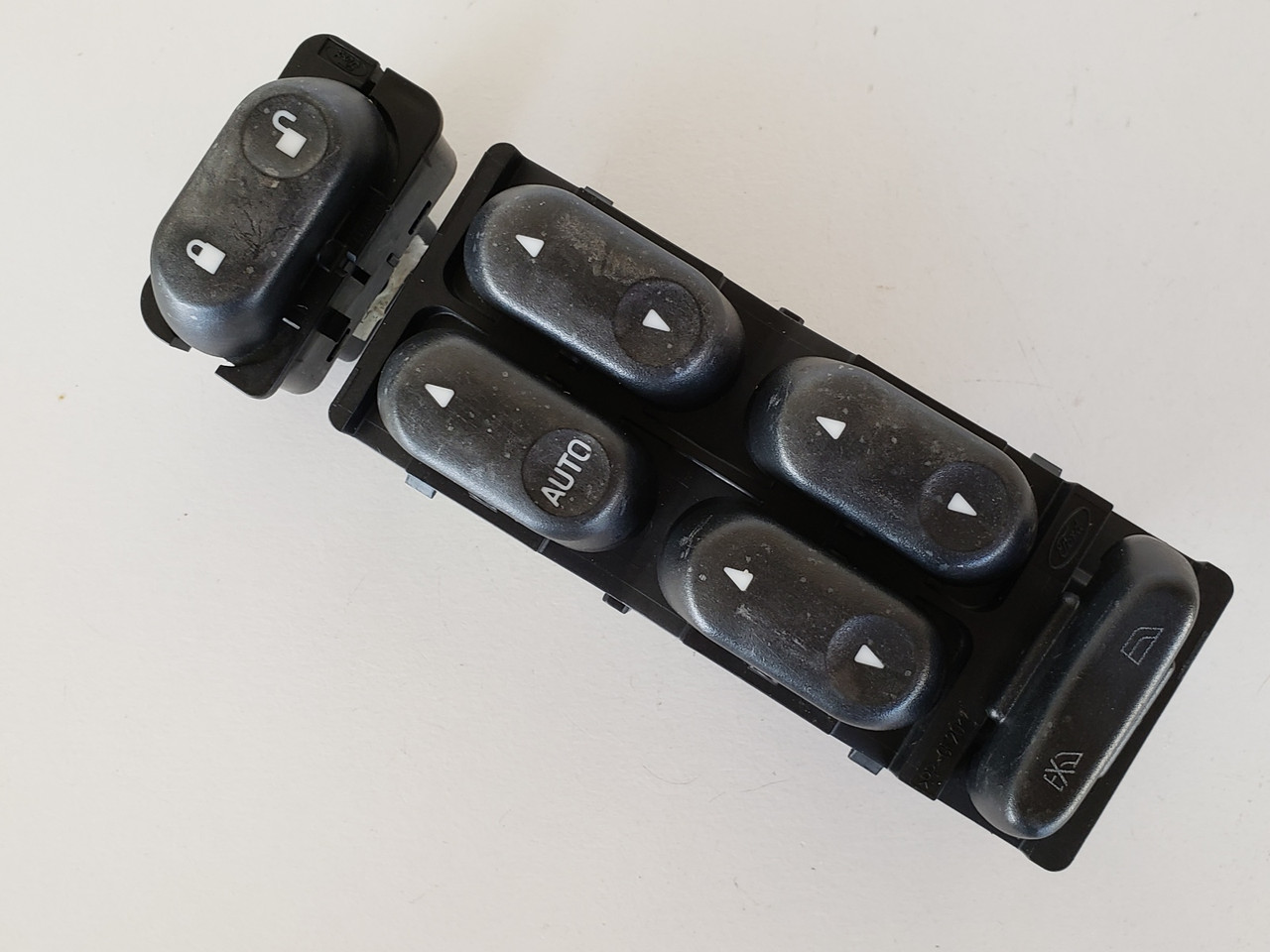 04-05 Mountaineer 4L2T-14540-AAJADS Drivers Side Left Master Window Switch OEM