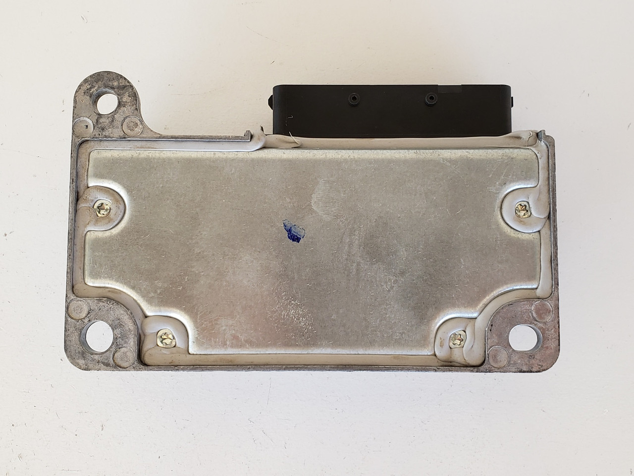2011 Chevrolet Malibu 20995843 SRS Safety Restraint System Control Module Unit