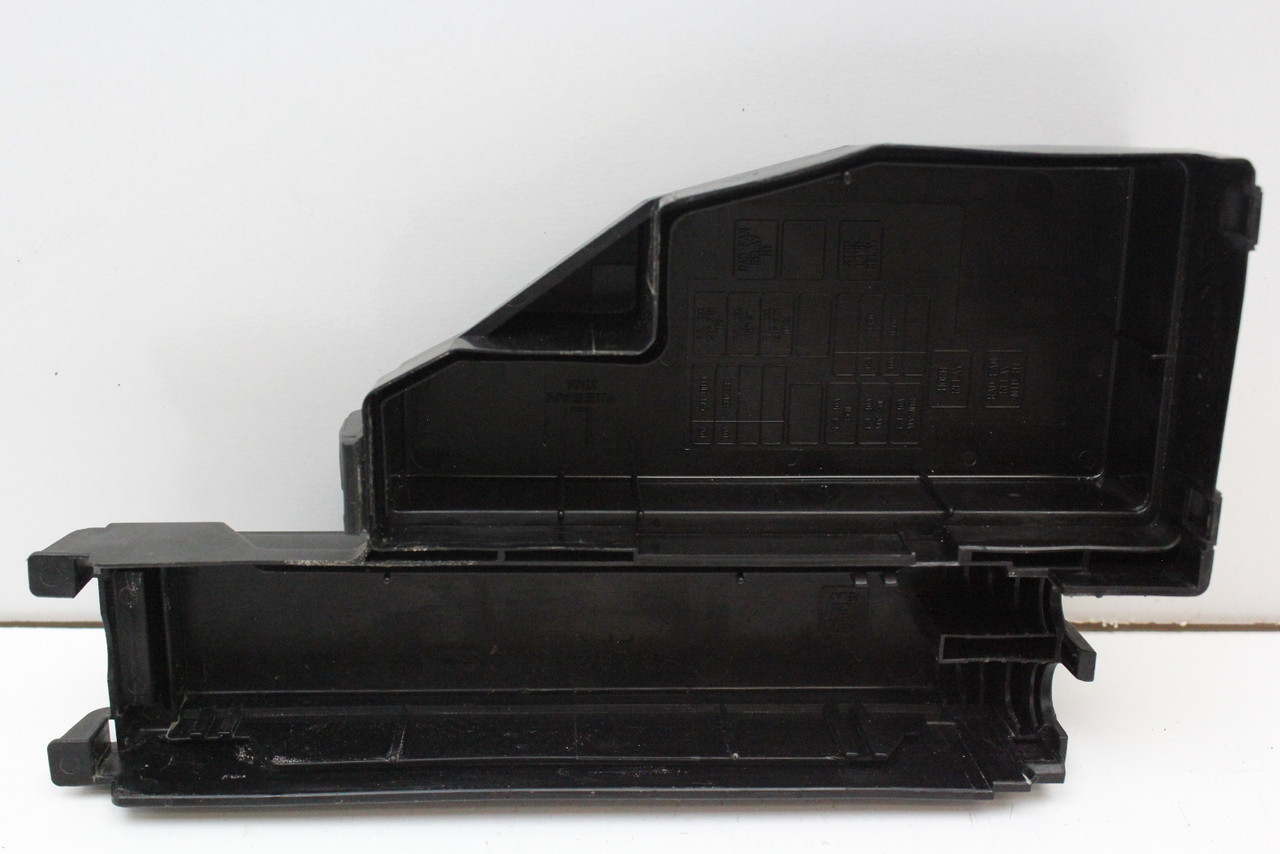 2015 15 Nissan Altima 3TA0A Engine Fusebox Fuse Box Relay Control Unit