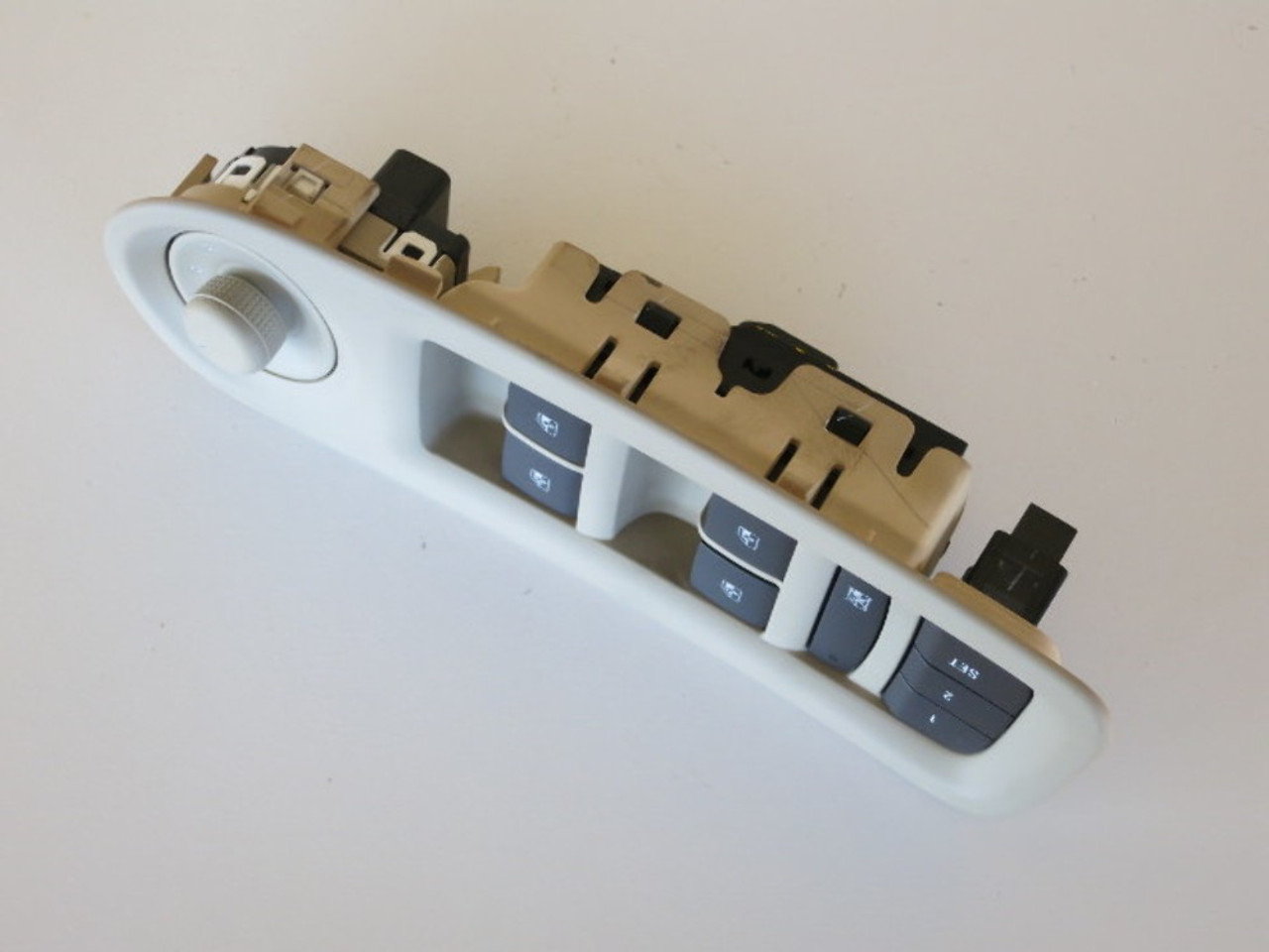 15 16 Buick Lacrosse Drivers Side Left Master Window Switch OEM 15 16 Buick Lacrosse Drivers Side Left Master Window Switch OEM