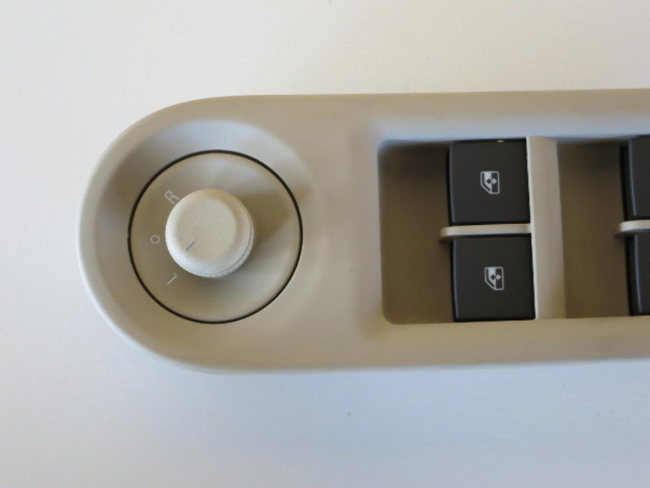 15 16 Buick Lacrosse Drivers Side Left Master Window Switch OEM 15 16 Buick Lacrosse Drivers Side Left Master Window Switch OEM