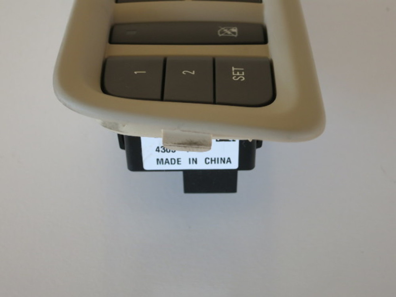 15 16 Buick Lacrosse Drivers Side Left Master Window Switch OEM 15 16 Buick Lacrosse Drivers Side Left Master Window Switch OEM