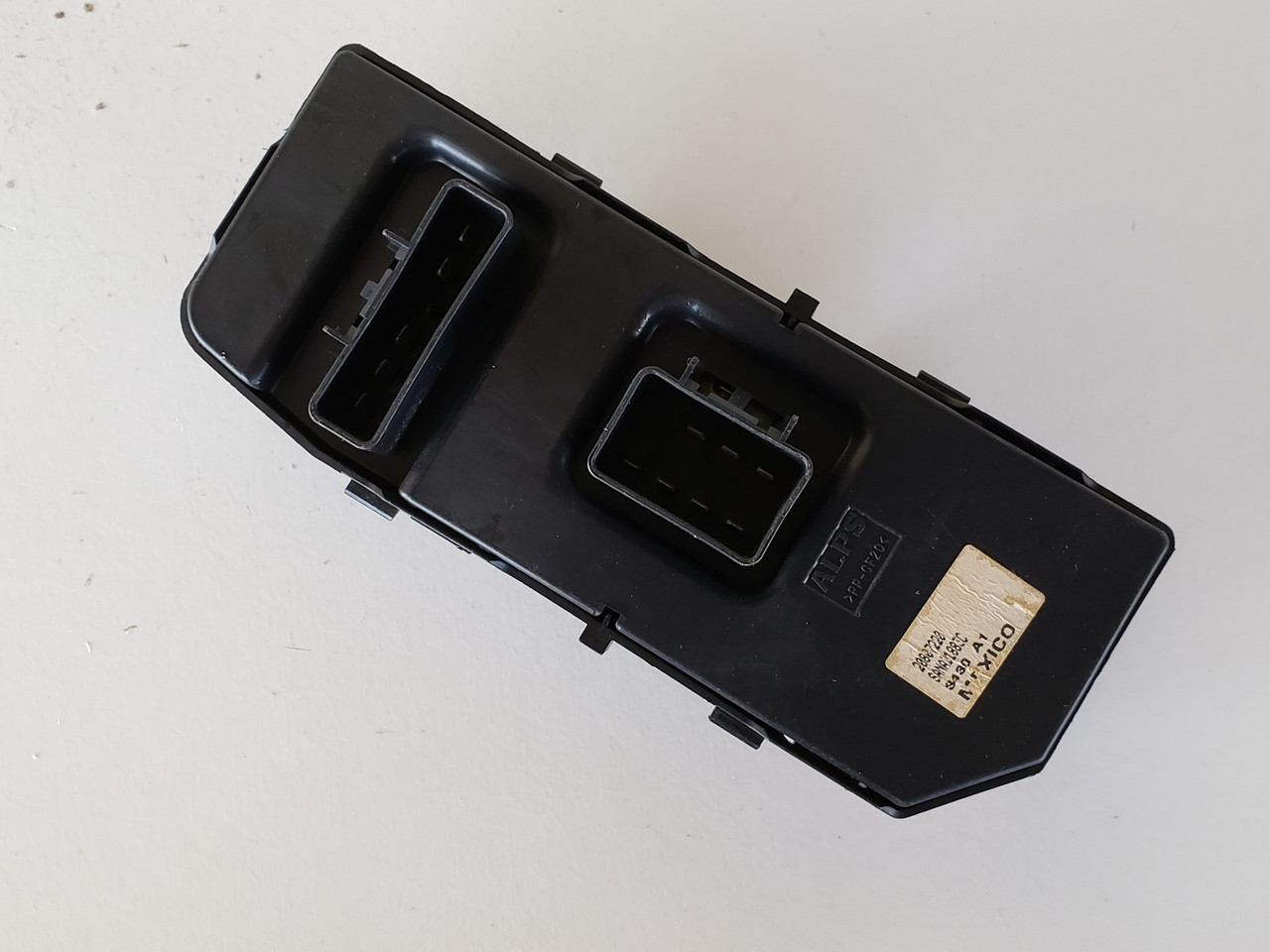 08 09 Chevrolet Chevy Malibu Drivers Side Left Master Window Switch OEM