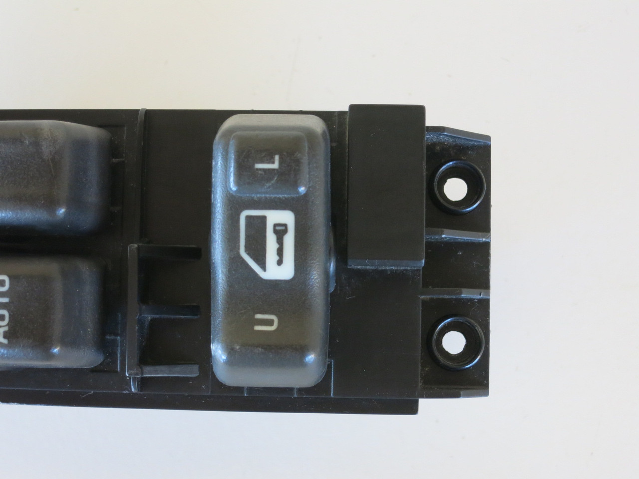 00 01 02 Chevy Silverado 1500 Drivers Side Left Master Window Switch OEM