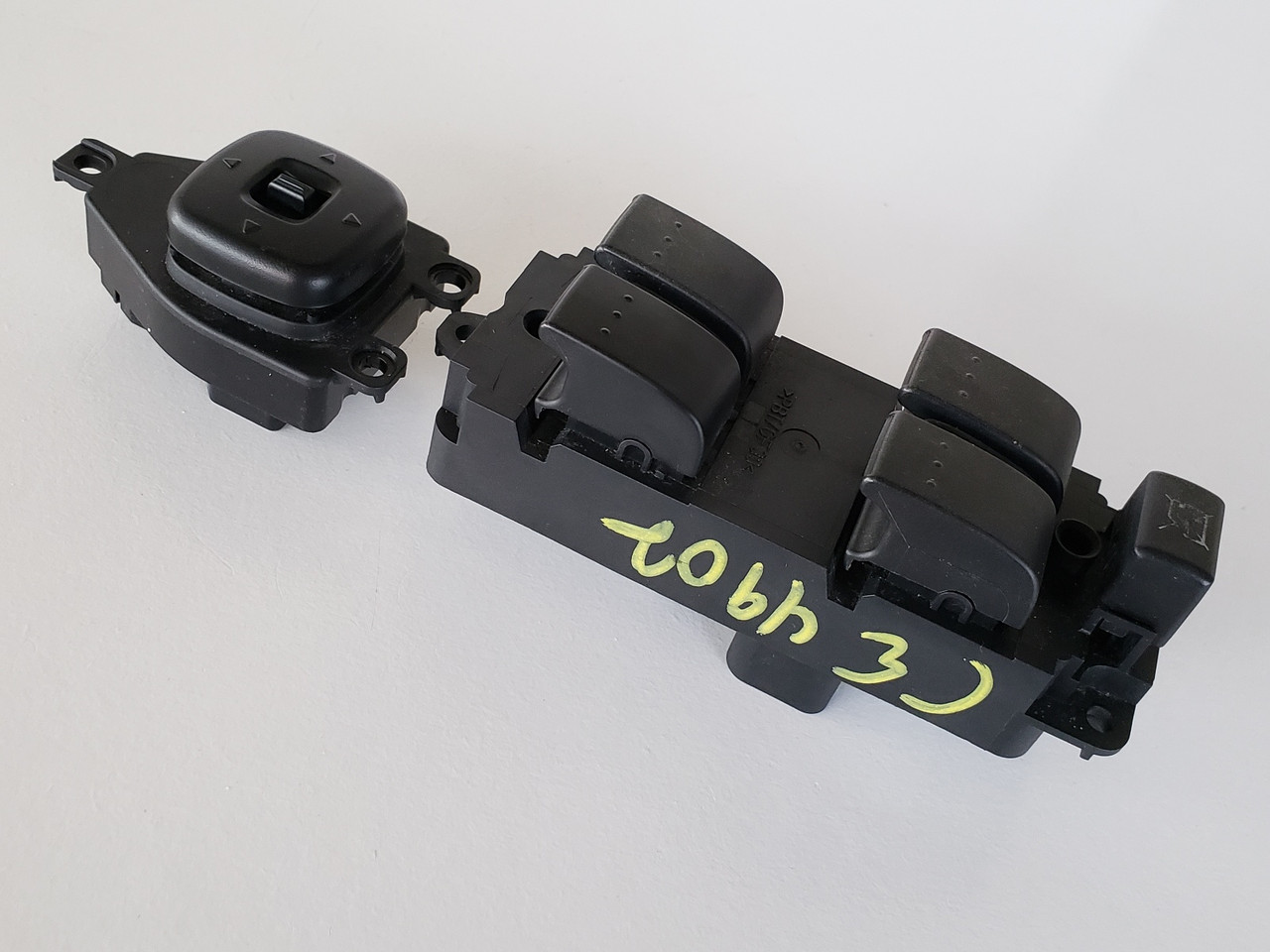 04-09 Mazda 3 BN8F 66 350A Drivers Side Left Master Window Switch