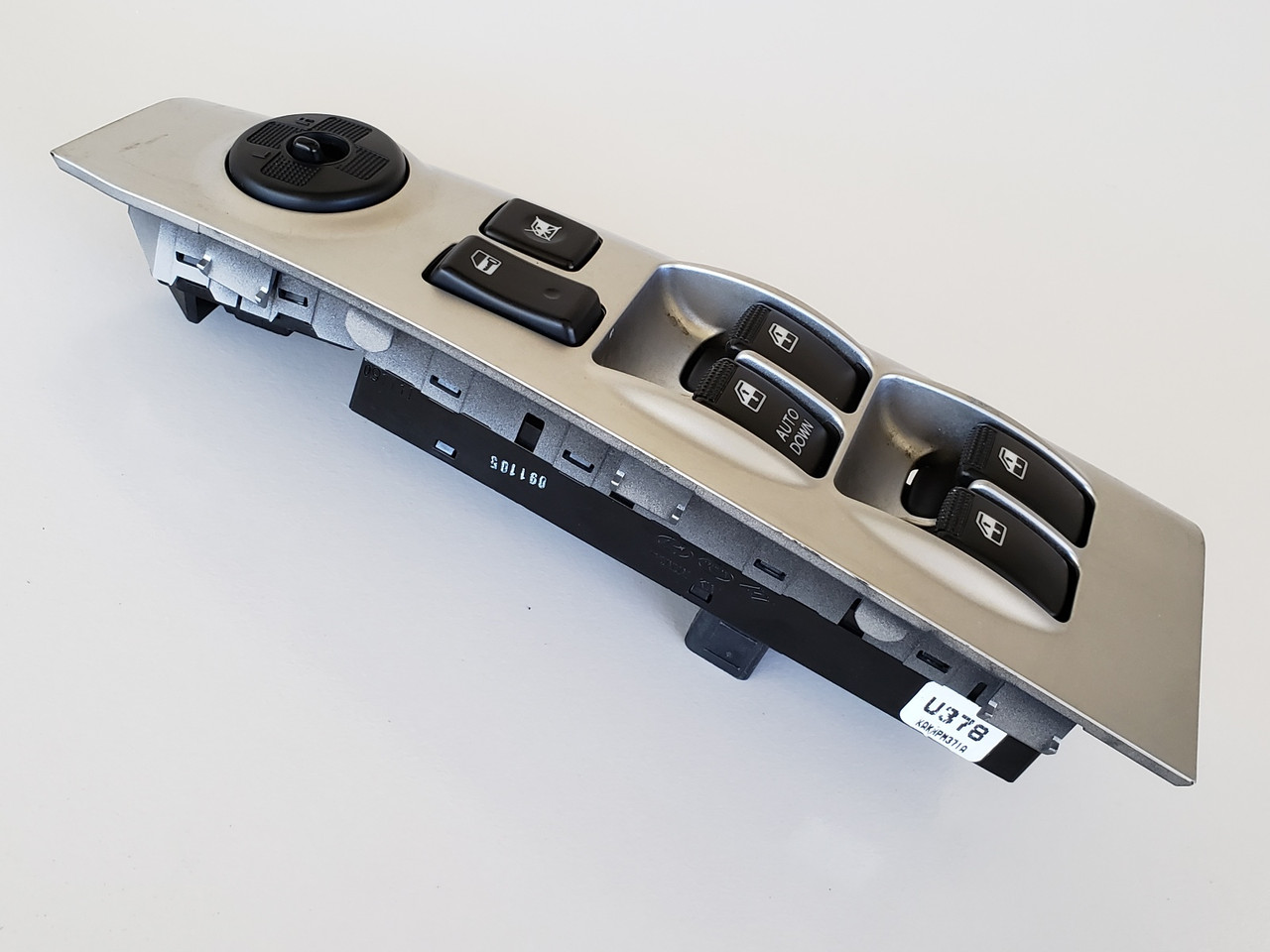 05-10 Kia Sportage 93570-1F360 Drivers Side Left Master Window Switch OEM