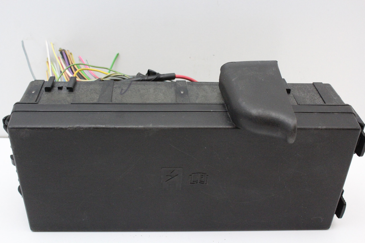 13-16 Ford Taurus 3.5L DG1T-14A003-BA Fusebox Fuse Box Junction Relay Module
