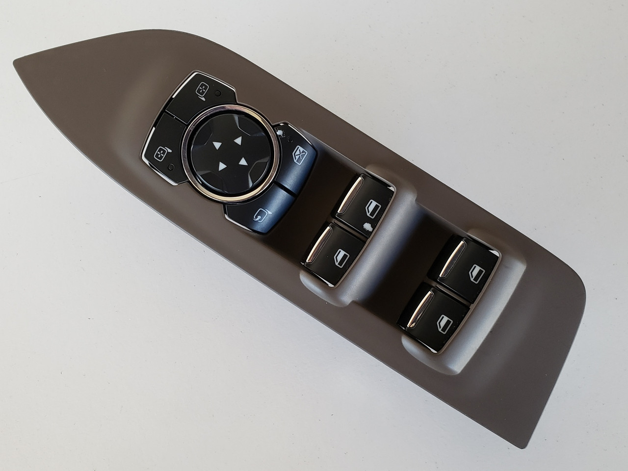 15-20 Lincoln MKZ DP5T-14540-BCW Drivers Side Left Master Window Switch OEM