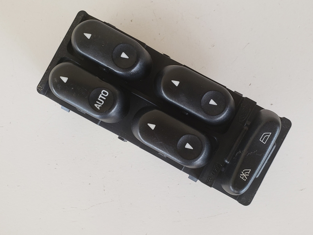 00-07 Ford Focus YF1T-14540-AEJADS Drivers Side Left Master Window Switch OEM