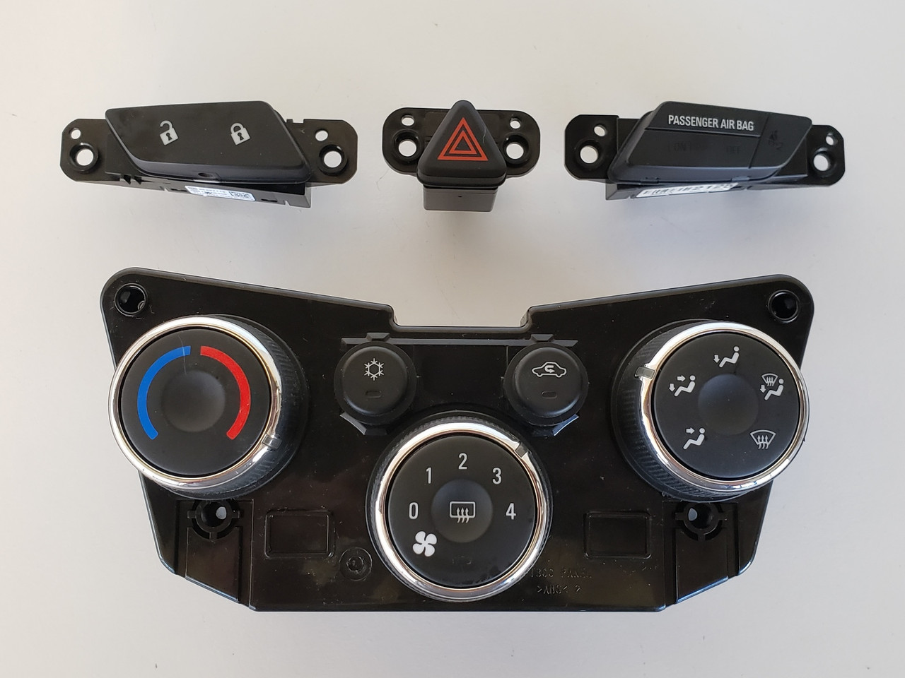 13-14 Chevy Sonic 95332699 Climate Control Panel Temperature Unit A/C Heater