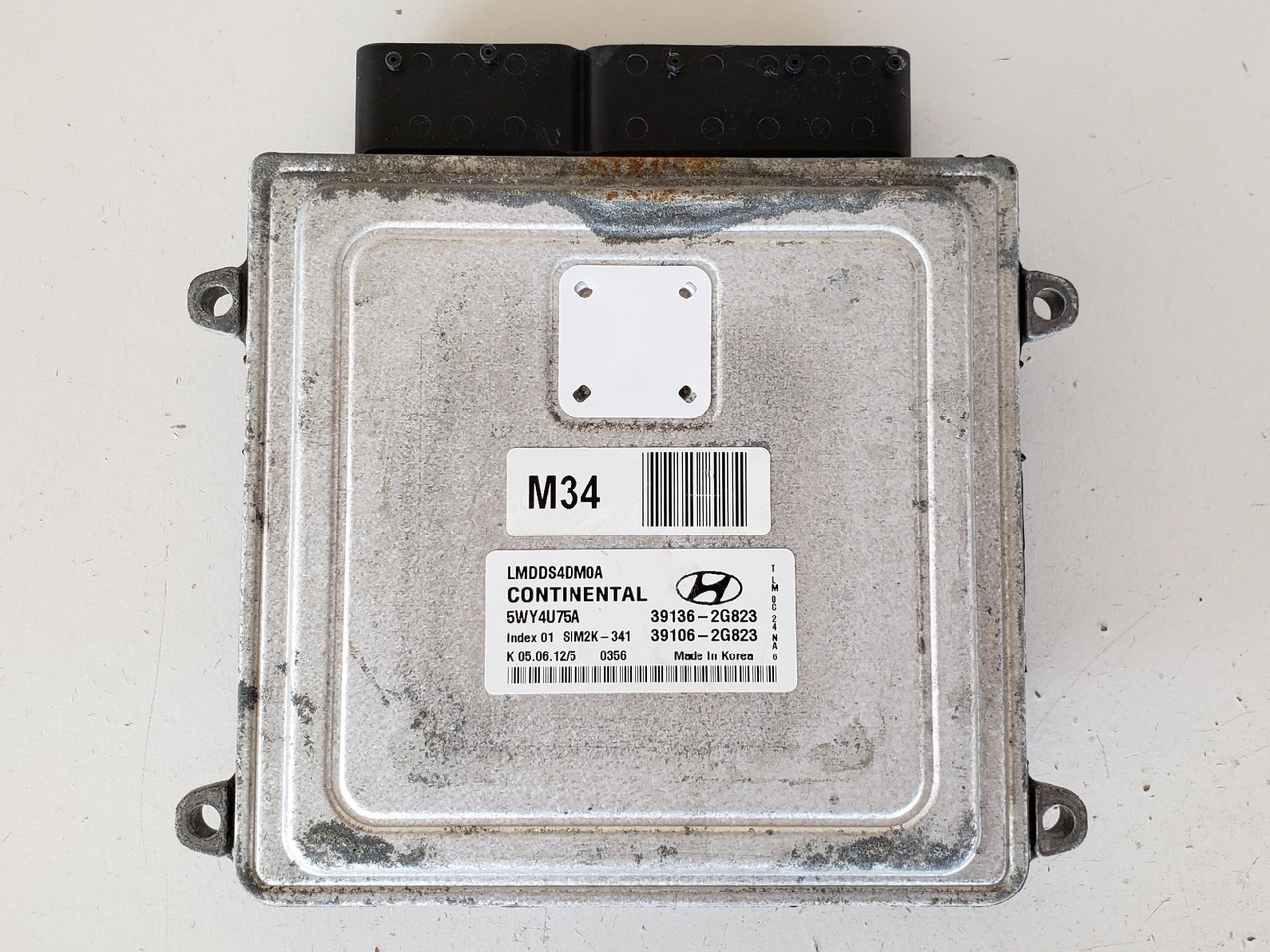 2010-2013 Tucson 39106-2G823 Computer Brain Engine Control ECU ECM EBX Module