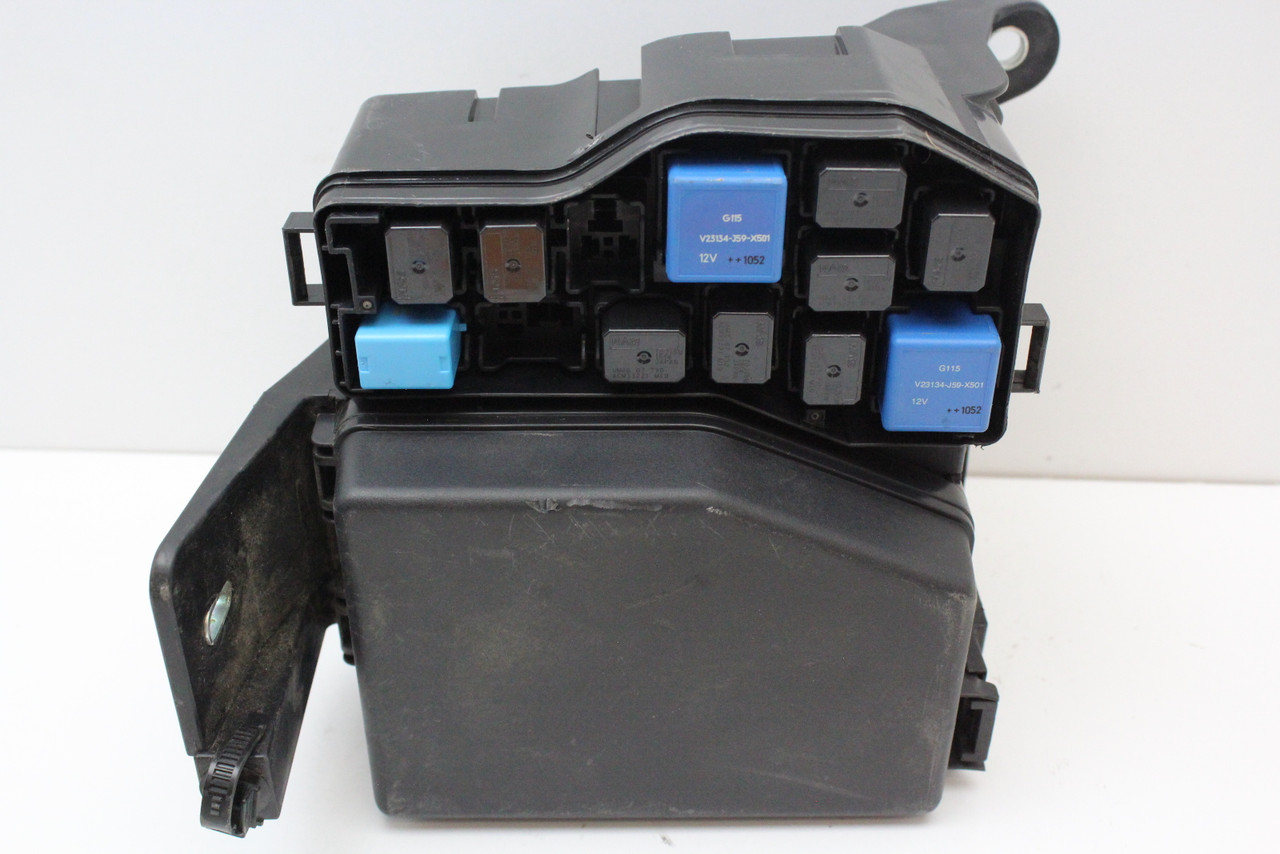 10 11 12 Mazda CX-9 CX9 TG20-66760 Fusebox Fuse Box Relay Unit Module