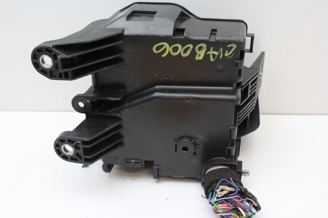 10 11 12 Mazda CX-9 CX9 TG20-66760 Fusebox Fuse Box Relay Unit Module