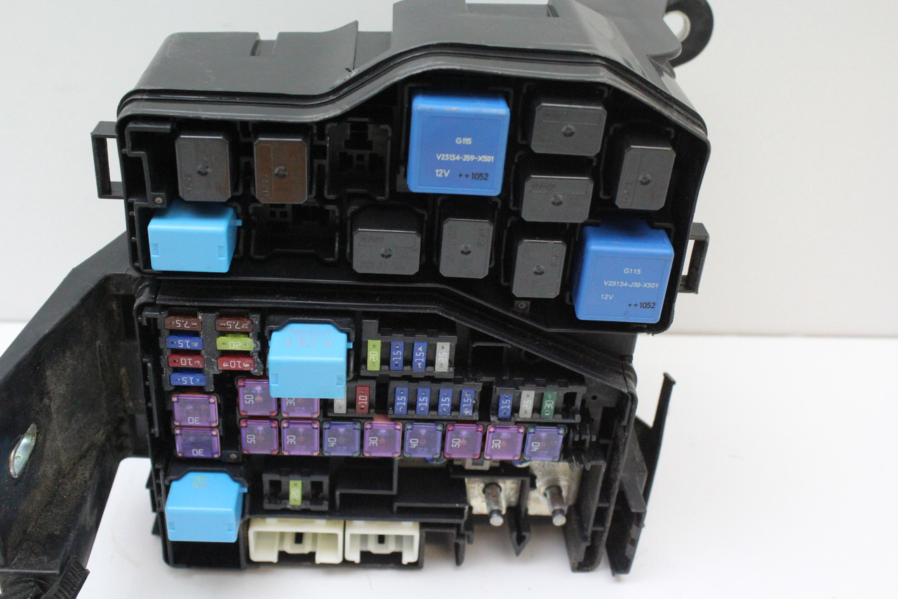 10 11 12 Mazda CX-9 CX9 TG20-66760 Fusebox Fuse Box Relay Unit Module