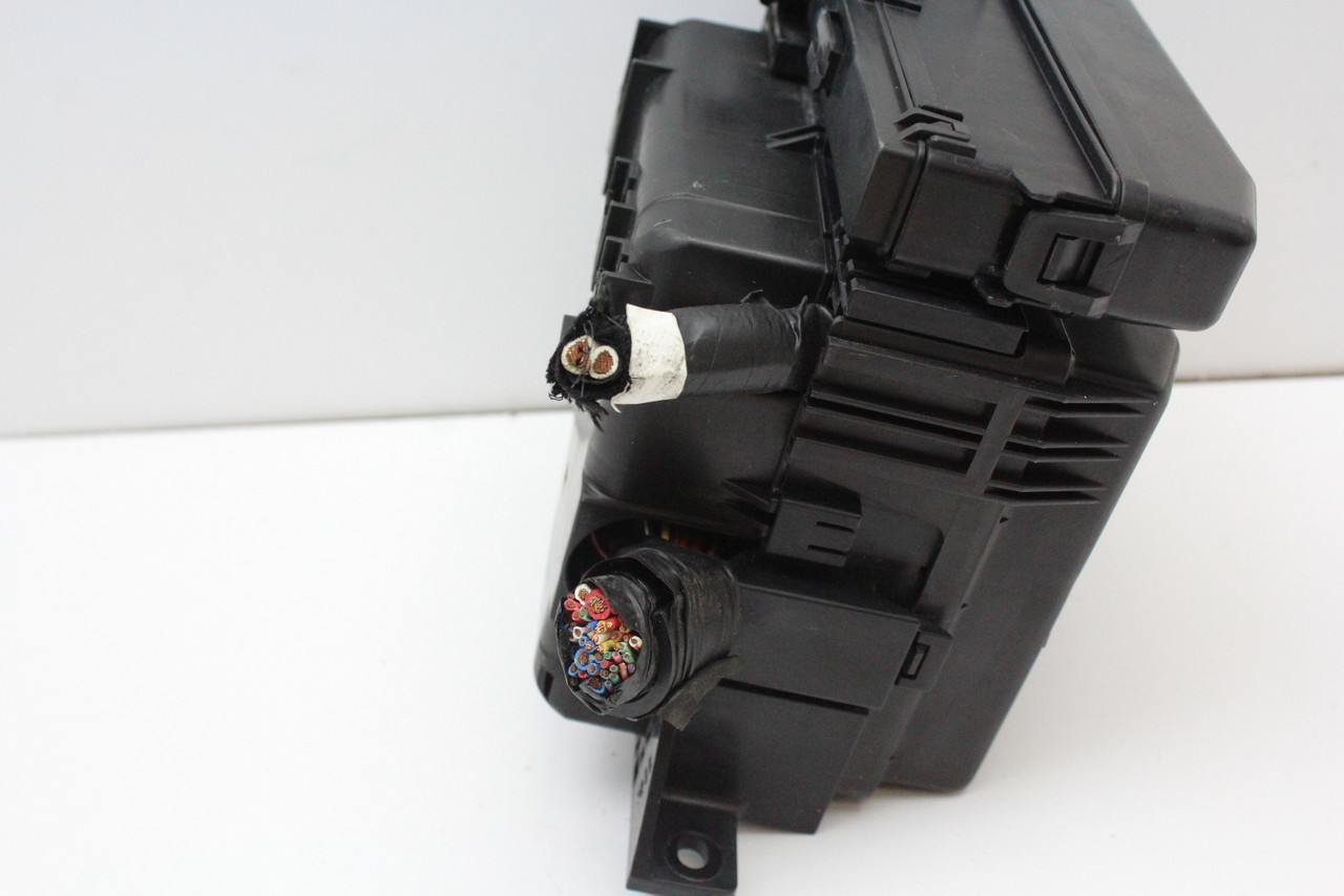 08-11 Mitsubishi Galant 8501A556 Engine Fusebox Fuse Box Relay Control Unit