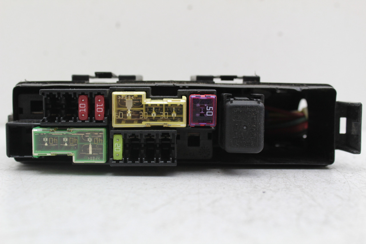 10-17 Nissan Xterra 7154-5226 Fusebox Fuse Box Relay Unit Module