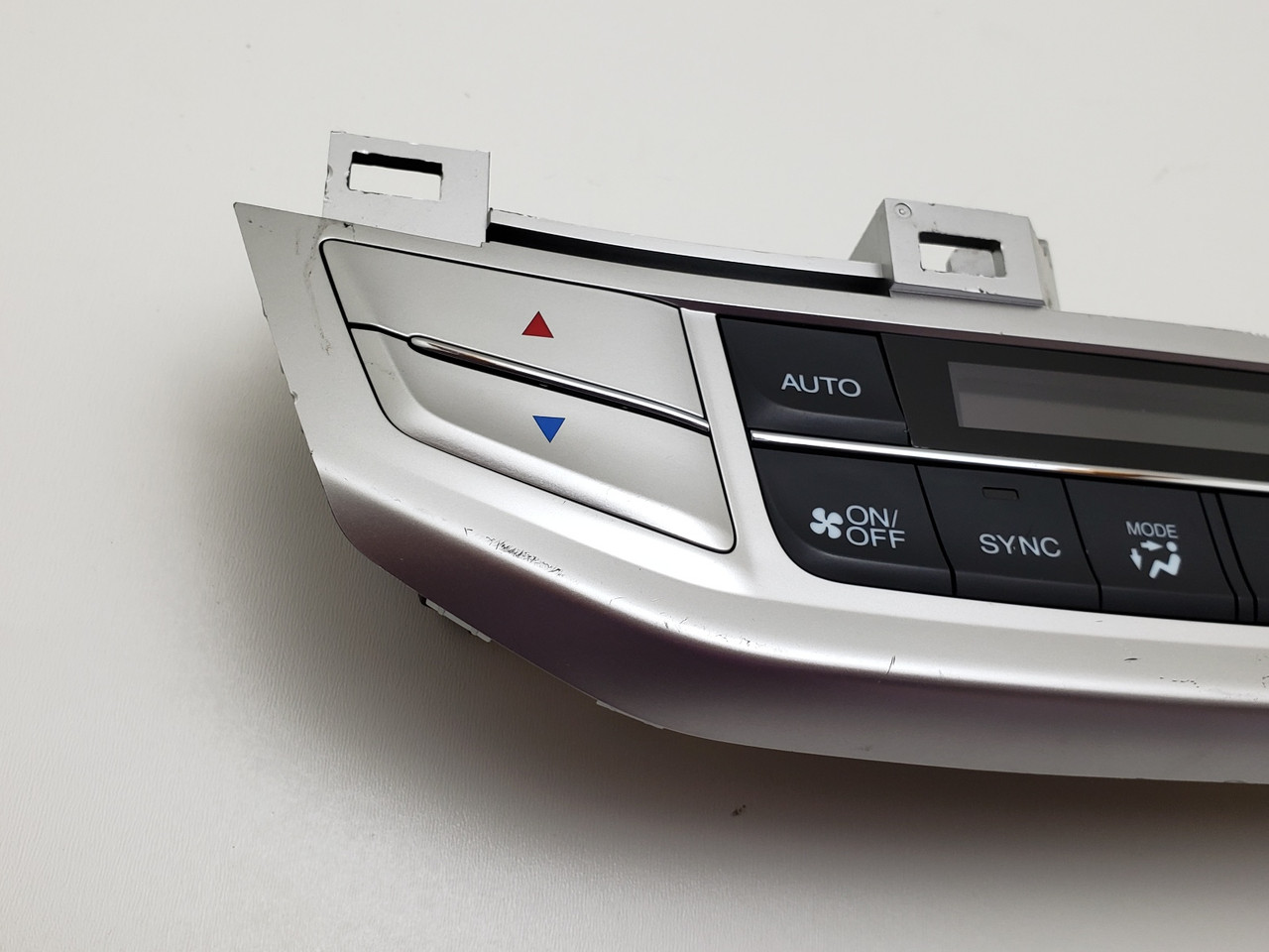 13-15 Accord LX 79600-T2F-A611-M1 Climate Control Panel Temp Unit A/C Heater 13-15 Accord LX 79600-T2F-A611-M1 Climate Control Panel Temp Unit A/C Heater