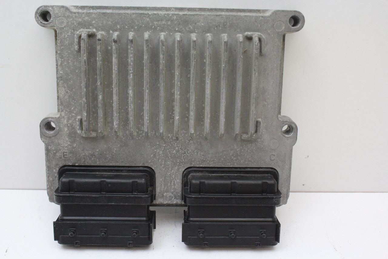 11-13 Kia Sorento 39108-3C061 Computer Brain Engine Control ECU ECM EBX Module