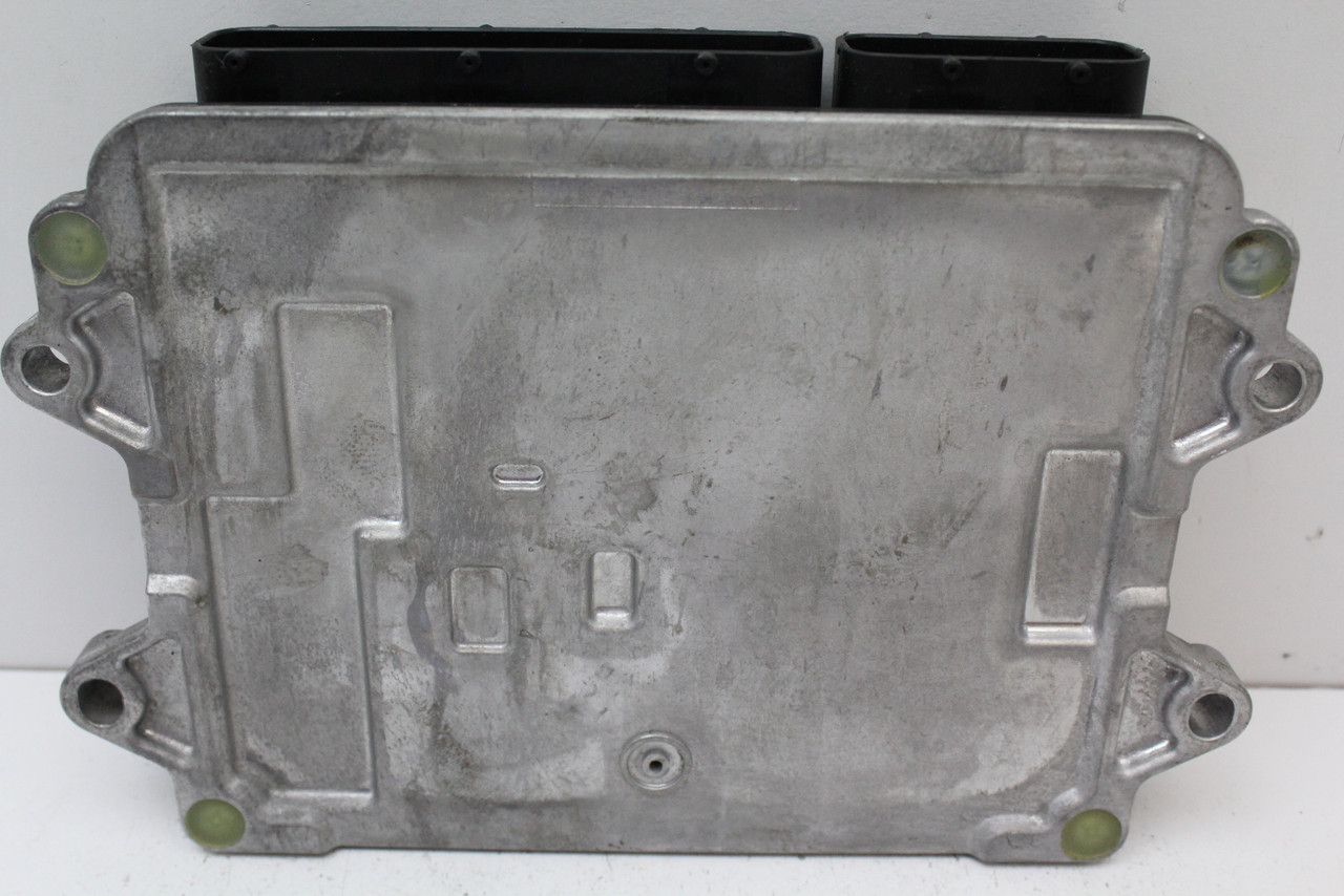 2014 14 Mazda 3 PE19 18 881A Computer Brain Engine Control ECU ECM