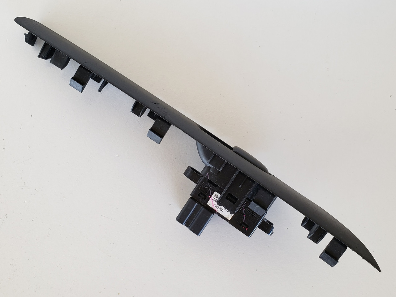 13-16 Nissan Altima 25411 3TA3A Right Rear Passenger Window Switch OEM 13-16 Nissan Altima 25411 3TA3A Right Rear Passenger Window Switch OEM