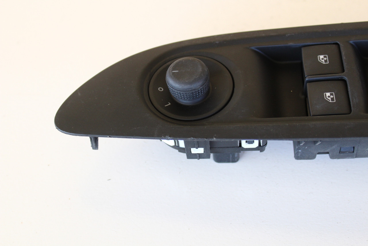 13 14 15 16 Buick Encore Drivers Side Left Master Window Switch OEM 13 14 15 16 Buick Encore Drivers Side Left Master Window Switch OEM