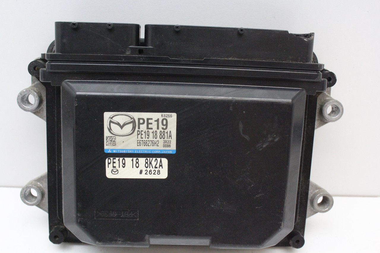 14 2014 Mazda 3 PE19 18 881A Computer Brain Engine Control ECU ECM